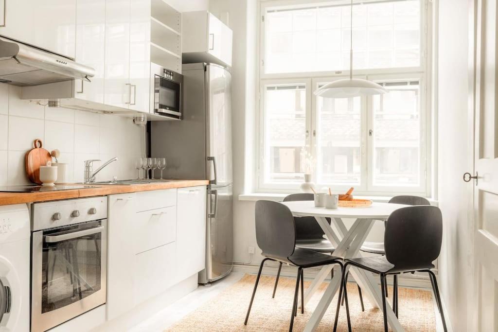Downtown Light-Filled Retreat Apartment Helsinki Exterior photo