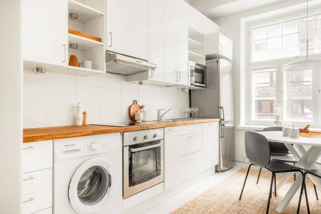 Downtown Light-Filled Retreat Apartment Helsinki Exterior photo